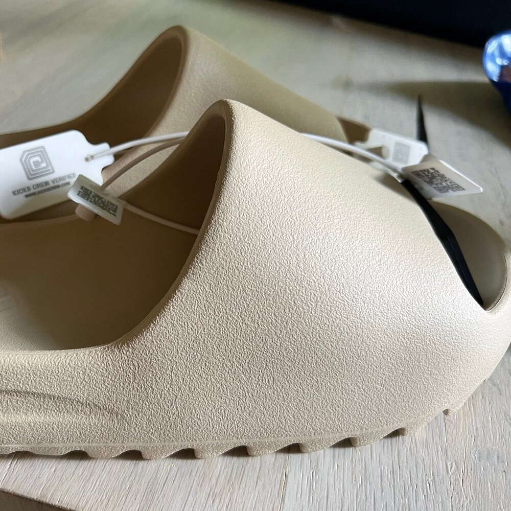 Addidas Yeezy Slides